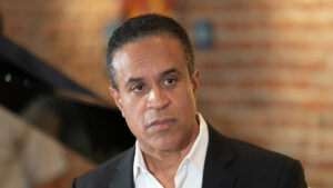 Read more about the article Maurice DuBois CBS News, Age, Height, Family, Wife, & Salary